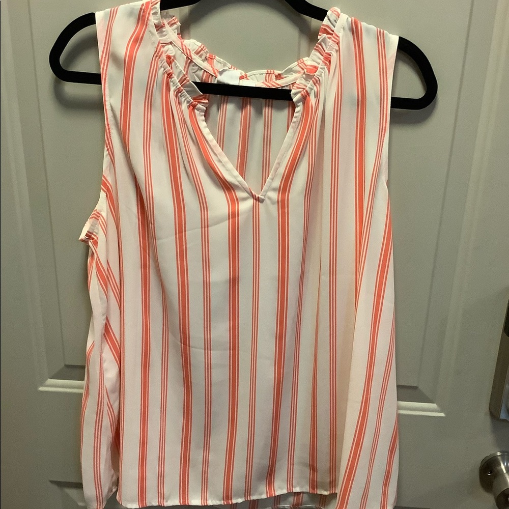 Sleeveless shirt